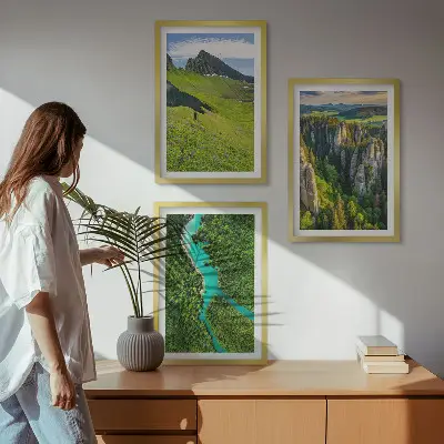 Juego de 3 cuadros con diseño de rocas de río en montañas verdes
