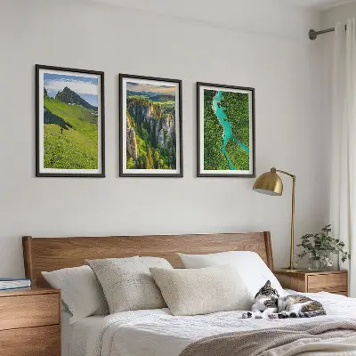 Juego de 3 cuadros con diseño de rocas de río en montañas verdes