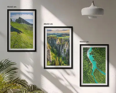 Juego de 3 cuadros con diseño de rocas de río en montañas verdes
