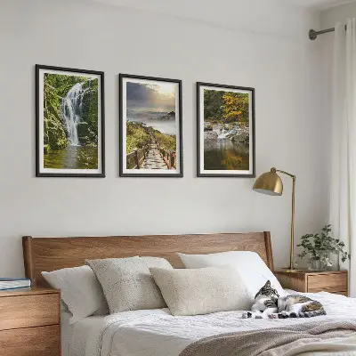 Set de 3 cuadros para salón con diseño de cascadas montañas y nubes en otoño