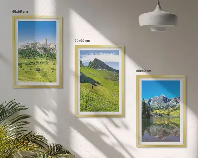 Juego de 3 cuadros diseño de colinas verdes con castillo