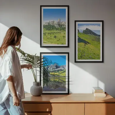 Juego de 3 cuadros diseño de colinas verdes con castillo