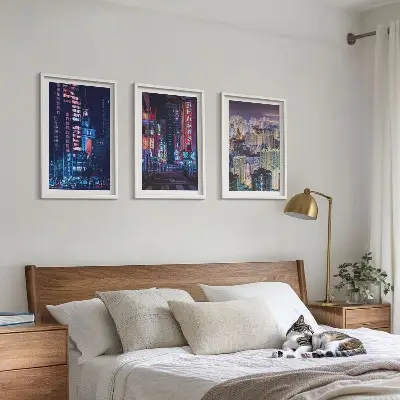 Set de 3 cuadros para salón diseño de luces de neón en la ciudad nocturna