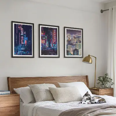 Set de 3 cuadros para salón diseño de luces de neón en la ciudad nocturna