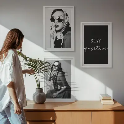 Juego de 3 cuadros retratos elegantes de mujeres con gafas