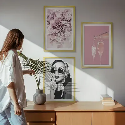 Set de 3 cuadros para salón con diseño de rosas y una dama elegante