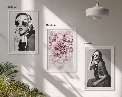 Juego de 3 cuadros Retratos elegantes de mujeres con flores