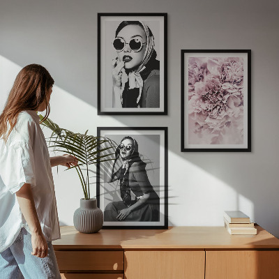 Juego de 3 cuadros Retratos elegantes de mujeres con flores