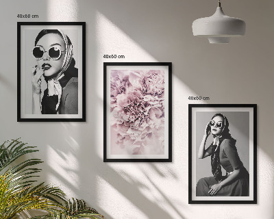 Juego de 3 cuadros Retratos elegantes de mujeres con flores