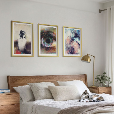Set de 3 cuadros para salón Retrato de una mujer con emociones abstractas