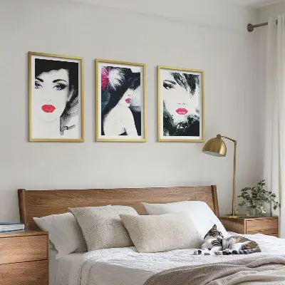 Set de 3 cuadros para salón con retratos de mujeres con labios