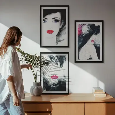 Set de 3 cuadros para salón con retratos de mujeres con labios