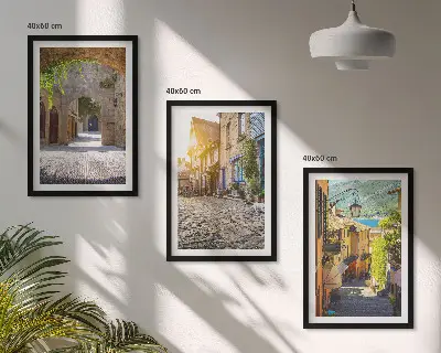 Juego de 3 cuadros con diseño de encantadoras calles empedradas