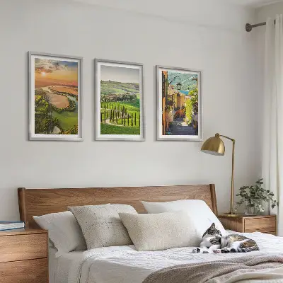 Set de 3 cuadros para salón con diseño de paisajes italianos y calle del río