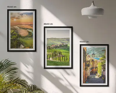 Set de 3 cuadros para salón con diseño de paisajes italianos y calle del río