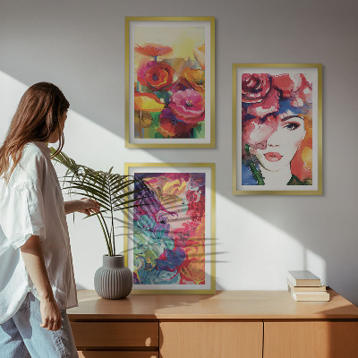 Set de 3 cuadros para salón Retrato de una mujer con flores intensas