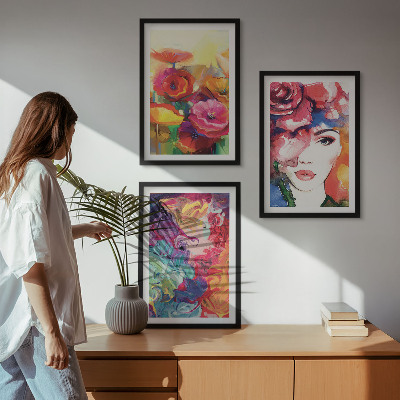 Set de 3 cuadros para salón Retrato de una mujer con flores intensas