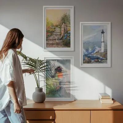 Set de 3 cuadros para salón con diseño de paisaje con faro caballo y niña