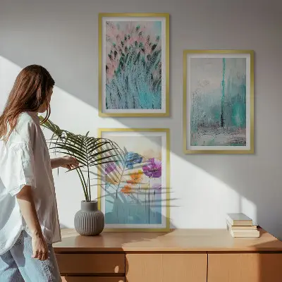 Juego de 3 cuadros con patrones de fondo de flores en tonos pastel