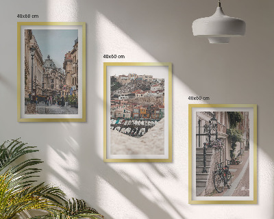 Set de 3 cuadros para salón Las encantadoras calles del puerto de la ciudad.