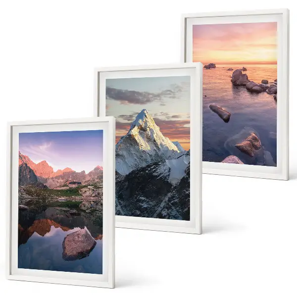 Juego de 3 cuadros con paisajes montañosos al fondo