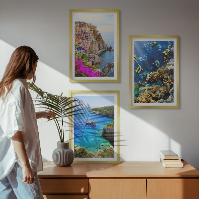Set de 3 cuadros para salón Vistas al mar, casas coloridas