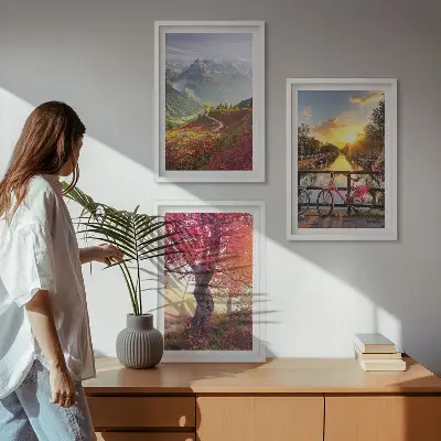 Set de 3 cuadros para salón con diseño de paisajes de montaña en bicicleta