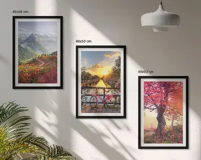 Set de 3 cuadros para salón con diseño de paisajes de montaña en bicicleta