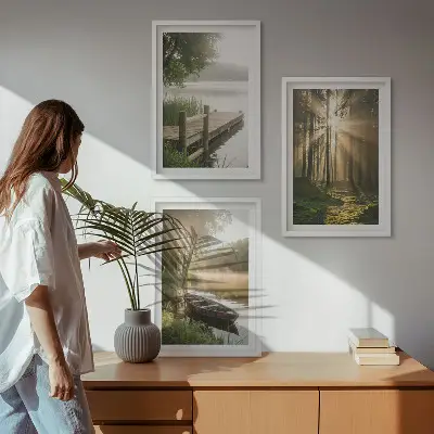 Juego de 3 cuadros con paisaje de lago, bosque y barco con niebla matutina