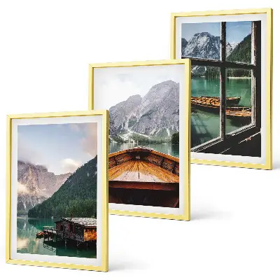 Juego de 3 cuadros con casas rurales en un lago de montaña cerca de Łódź