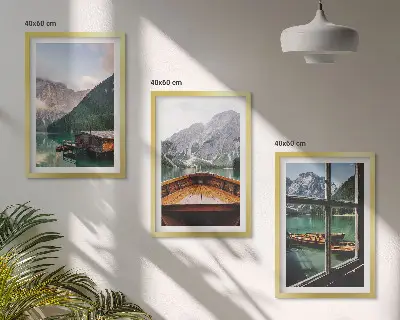 Juego de 3 cuadros con casas rurales en un lago de montaña cerca de Łódź
