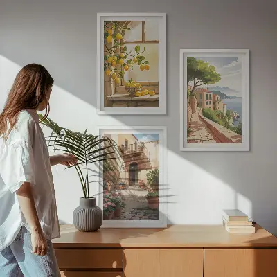 Set de 3 cuadros para salón con motivos de frutas cítricas en una cocina de ciudad costera