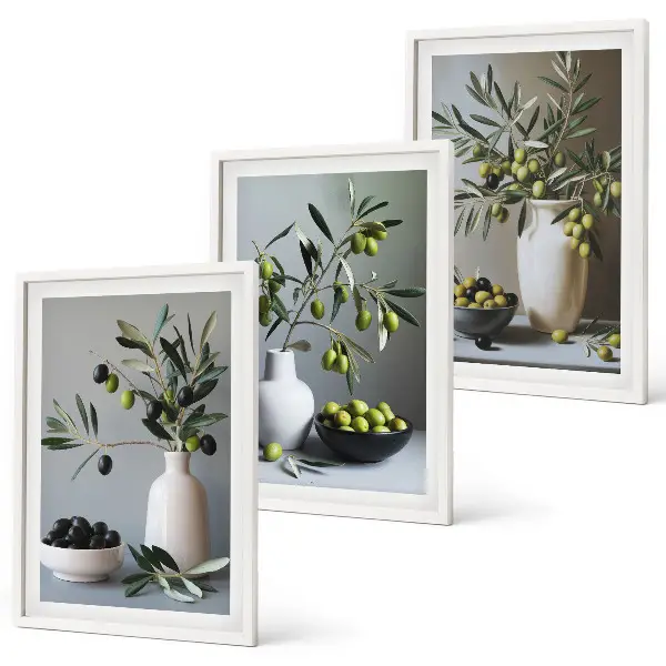 Set de 3 cuadros para salón con diseño de aceitunas en jarrones discretos