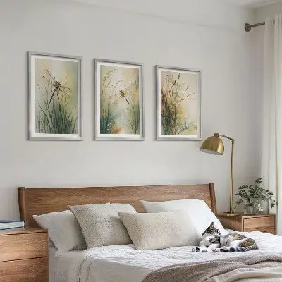 Set de 3 cuadros de hierbas y libélulas sobre el agua decoración para salón