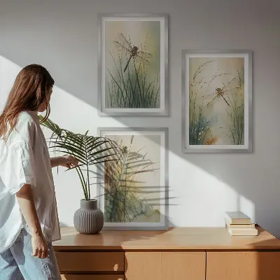 Set de 3 cuadros de hierbas y libélulas sobre el agua decoración para salón