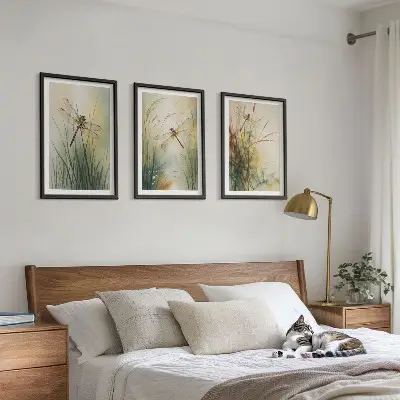 Set de 3 cuadros de hierbas y libélulas sobre el agua decoración para salón