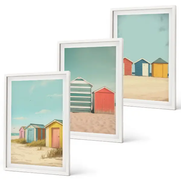 Juego de 3 cuadros con diseño de casas coloridas en la playa al sol