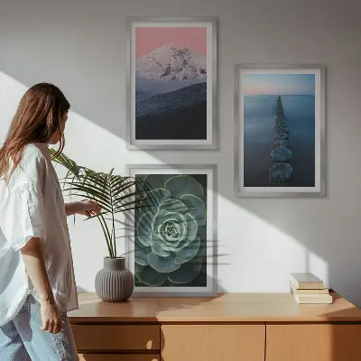Set de 3 cuadros para salón con diseño de montañas, cielo rosa, agua y suculentas