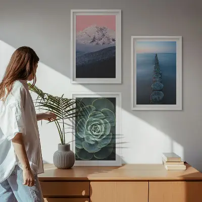 Set de 3 cuadros para salón con diseño de montañas, cielo rosa, agua y suculentas