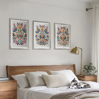 Set de 3 cuadros para salón con estampados florales en colores intensos