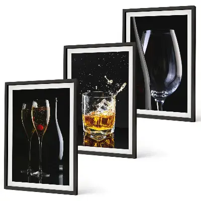 Juego de 3 cuadros con diseño de copas de vino y whisky sobre fondo negro