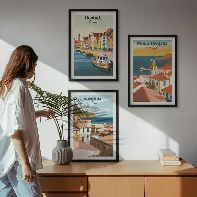 Juego de 3 cuadros con vistas de ciudades costeras europeas