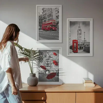 Set de 3 cuadros para salón con diseño de acentos rojos de Londres