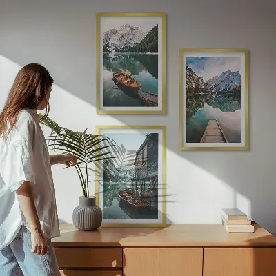 Set de 3 cuadros para salón con paisajes de lago, montañas, barcos y cabaña