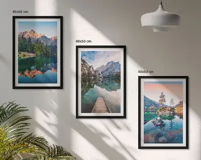 Juego de 3 cuadros con reflejo de lagos de montaña en el bosque