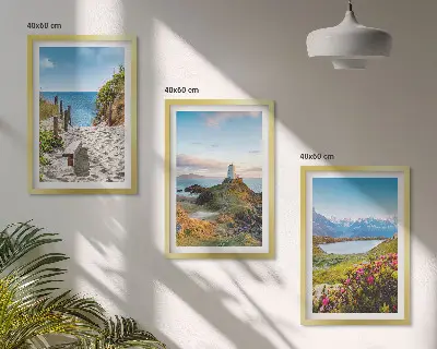 Juego de 3 cuadros con motivos de playa, faro, montañas y flores