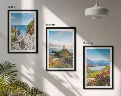 Juego de 3 cuadros con motivos de playa, faro, montañas y flores