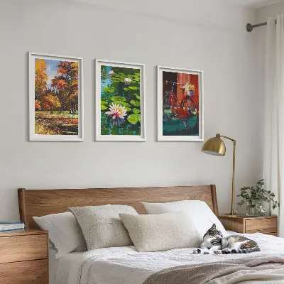 Set de 3 cuadros para salón diseño de terraza de lirios con colores otoñales