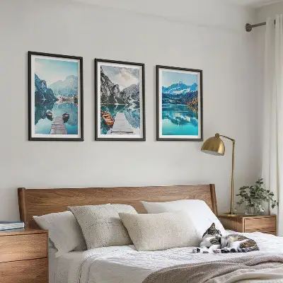 Set de 3 cuadros para salón con reflejo de barcos en lagos de montaña