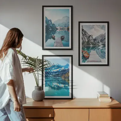 Set de 3 cuadros para salón con reflejo de barcos en lagos de montaña
